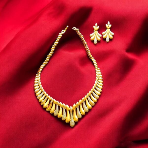Gold-Plated Anti-Tarnish Necklace Set